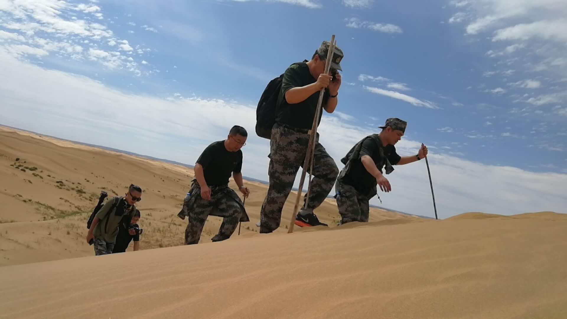 沙漠穿越藍海創(chuàng )力學(xué)院 沙漠穿越藍海創(chuàng )力學(xué)院
